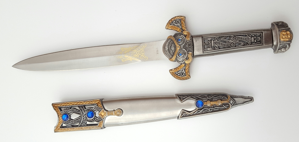 The 2,000-year-old Roman dagger and the stories it keeps